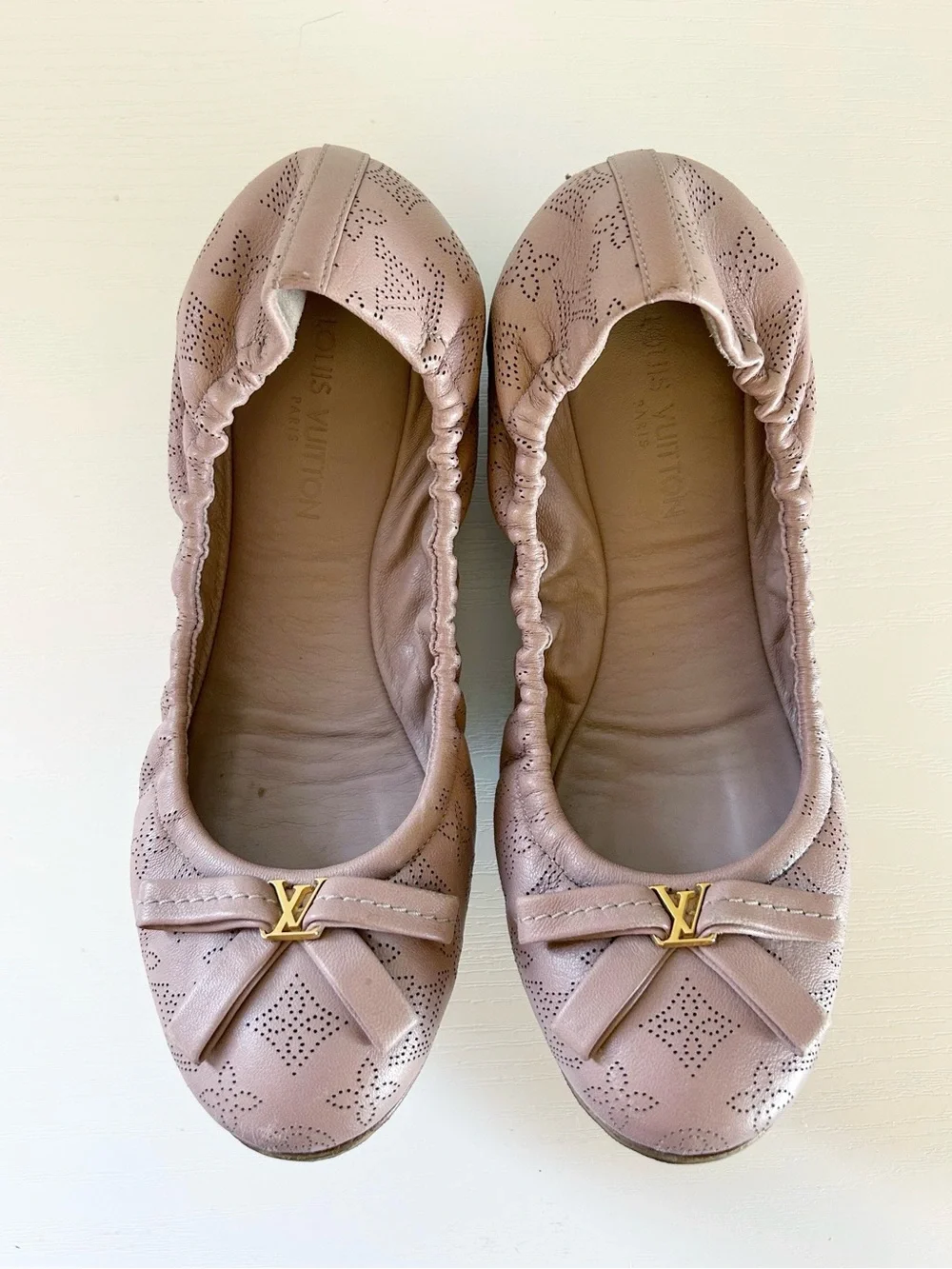 Louis Vuitton Pink Monogram Ballet Flats Size EU 37 Bow Logo